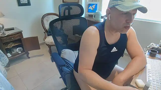 slzypvtpig online show from 02/15/26, 03:09