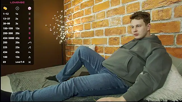 charlie smiley online show from 12/21/25, 06:48