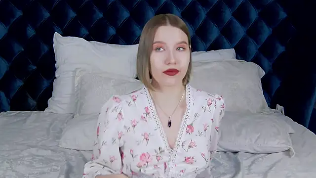 LiliLinn online show from 01/27/25, 10:38