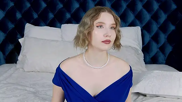 LiliLinn online show from 01/31/25, 02:17