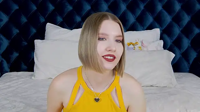 LiliLinn online show from 02/08/25, 08:09