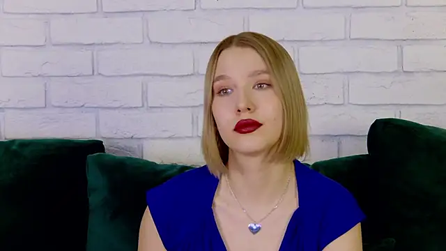 LiliLinn online show from 02/15/25, 11:50