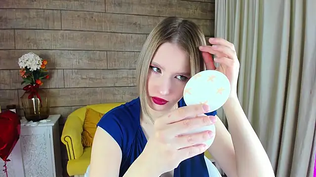 LiliLinn online show from 02/19/25, 05:05