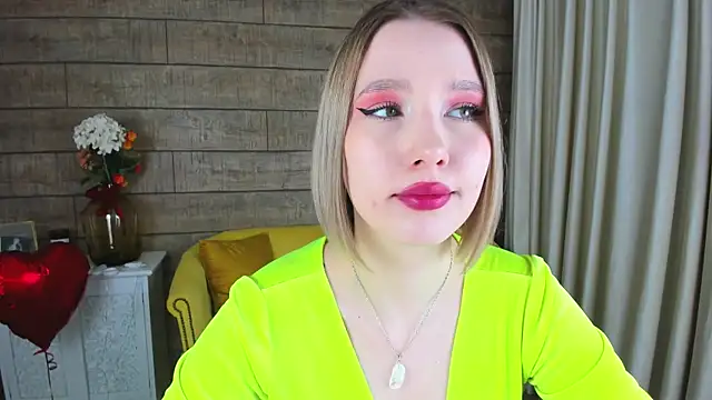 LiliLinn online show from 02/19/25, 11:17