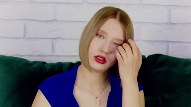 LiliLinn online show from 02/24/25, 05:11