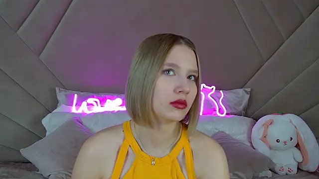 LiliLinn online show from 03/11/25, 04:54