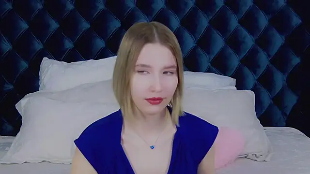 LiliLinn online show from 03/14/25, 04:54