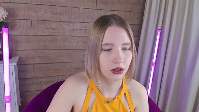 LiliLinn online show from 03/15/25, 04:57