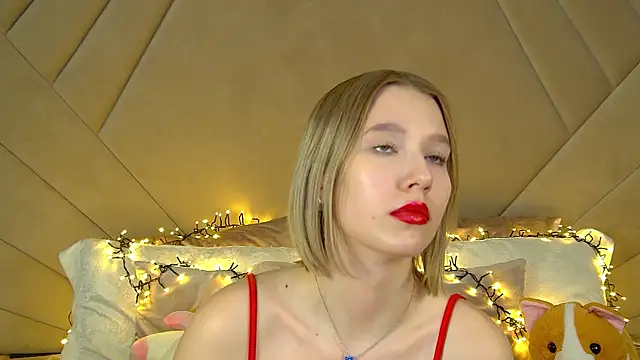 LiliLinn online show from 03/17/25, 02:45