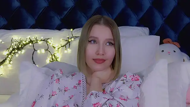 LiliLinn online show from 03/19/25, 02:46