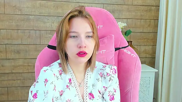 LiliLinn online show from 09/09/25, 04:23