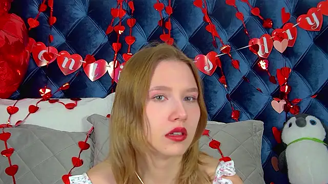 LiliLinn online show from 02/16/26, 04:41