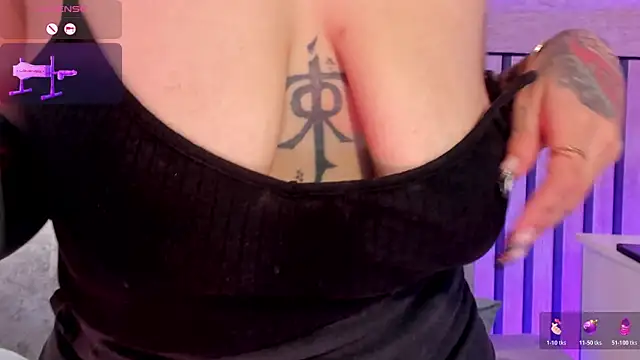 Snapshot of NinaInk chatting on 04/19/26, 06:10 NinaInk online show from 04/19/26, 06:10