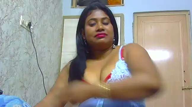 Snapshot of sexy_roma chatting on 01/24/25, 08:32 sexy roma online show from 01/24/25, 08:32