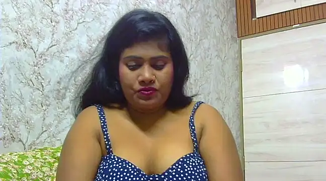 Snapshot of sexy_roma chatting on 03/13/25, 06:12 sexy roma online show from 03/13/25, 06:12