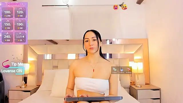 hazel ross tcw online show from 04/24/26, 02:19