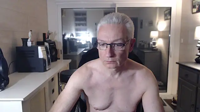 Snapshot of Goduleur69 chatting on 12/10/24, 09:22 Goduleur69 online show from 12/10/24, 09:22