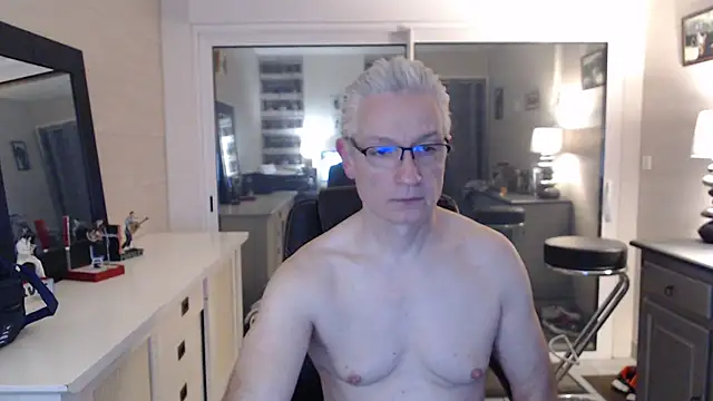 Snapshot of Goduleur69 chatting on 03/10/25, 01:23 Goduleur69 online show from 03/10/25, 01:23