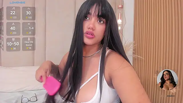 Snapshot of ElaEndez_ chatting on 02/16/25, 04:21 ElaEndez online show from 02/16/25, 04:21