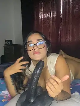 ElaEndez  online show from 04/19/26, 08:33