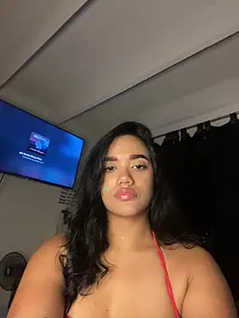 Snapshot of ElaEndez_ chatting on 05/16/26, 11:25 ElaEndez online show from 05/16/26, 11:25