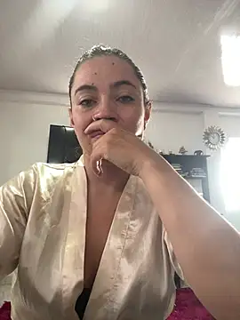 Snapshot of Alessia_Taylorr chatting on 02/23/25, 02:57 Alessia Taylorr online show from 02/23/25, 02:57