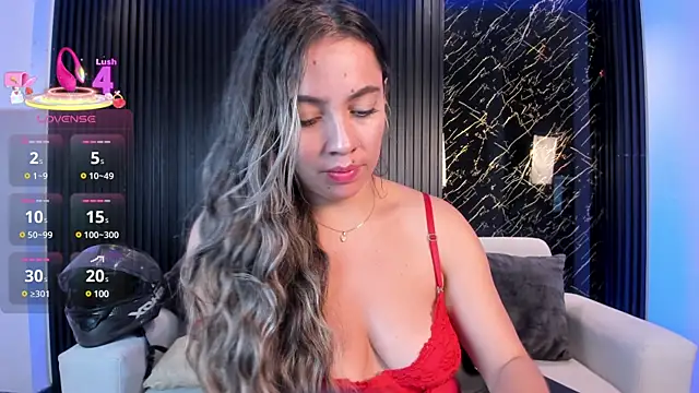 Snapshot of Alessia_Taylorr chatting on 03/06/25, 11:58 Alessia Taylorr online show from 03/06/25, 11:58