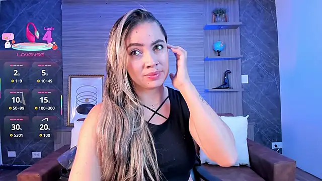 Snapshot of Alessia_Taylorr chatting on 09/29/25, 11:37 Alessia Taylorr online show from 09/29/25, 11:37