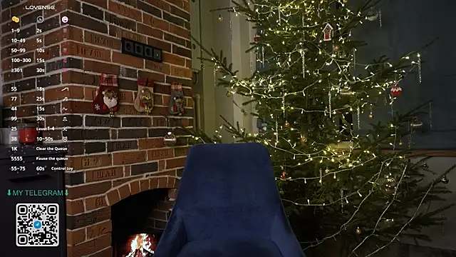 Snapshot of GlamourNova chatting on 12/25/24, 07:13 GlamourNova online show from 12/25/24, 07:13