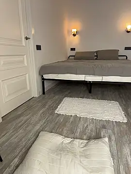 Snapshot of GlamourNova chatting on 01/31/26, 10:08 GlamourNova online show from 01/31/26, 10:08