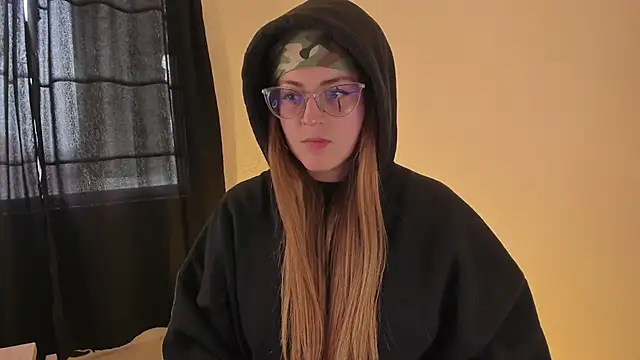 tekila   online show from 03/07/25, 08:44