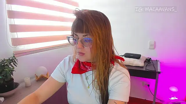 Snapshot of tekila__ chatting on 04/01/26, 09:45 tekila online show from 04/01/26, 09:45