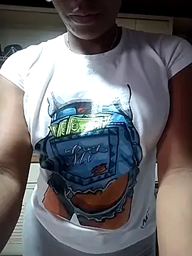 Camille rose  online show from 11/05/25, 02:17