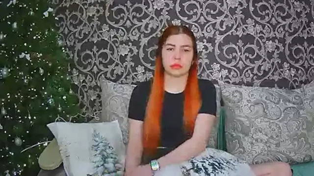 Snapshot of ElllaNuar chatting on 01/09/26, 02:36 ElllaNuar online show from 01/09/26, 02:36