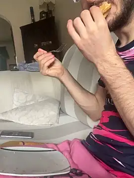 EE123458 online show from 09/23/25, 01:58