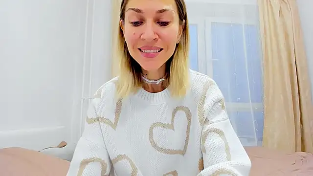 Snapshot of Mona_Cruz chatting on 12/04/24, 05:16 Mona Cruz online show from 12/04/24, 05:16