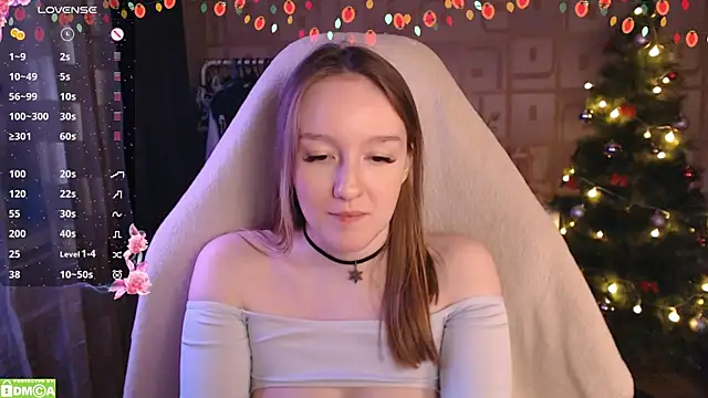 MoonlishSiren online show from 12/27/24, 09:43