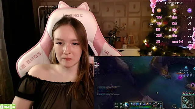 MoonlishSiren online show from 01/12/25, 09:40