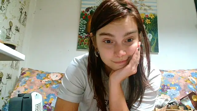 Sophie Bell online show from 03/18/25, 05:31
