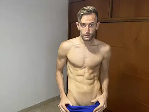 aquilesmade online show from 01/09/25, 04:06