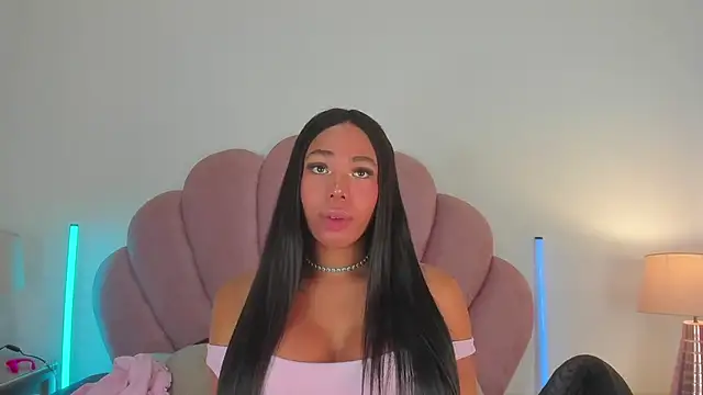 Nicole Paradise online show from 04/08/26, 01:00