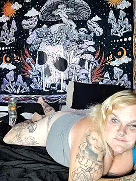 Snapshot of Trans_Girl_next_door420 chatting on 10/05/25, 05:22 Trans Girl next door420 online show from 10/05/25, 05:22