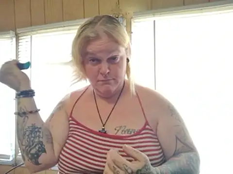 Snapshot of Trans_Girl_next_door420 chatting on 01/12/26, 06:57 Trans Girl next door420 online show from 01/12/26, 06:57