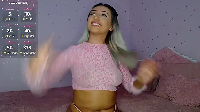 Snapshot of DeeaFUN25 chatting on 11/30/25, 03:05 DeeaFUN25 online show from 11/30/25, 03:05