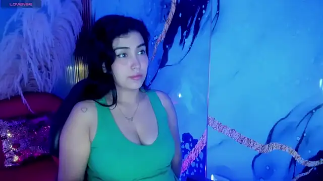 emma  cute   online show from 09/13/25, 11:32