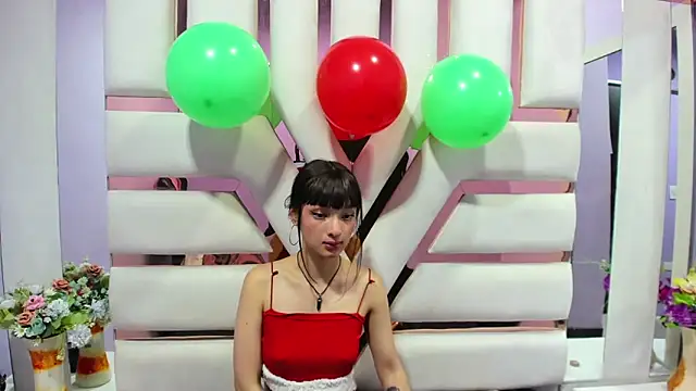 Snapshot of Aurora_18 chatting on 12/31/24, 05:07 Aurora 18 online show from 12/31/24, 05:07