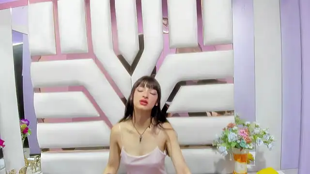 Snapshot of Aurora_18 chatting on 01/16/25, 11:27 Aurora 18 online show from 01/16/25, 11:27