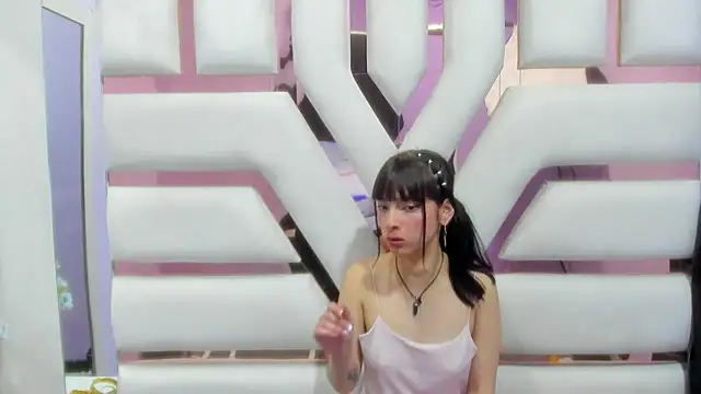 Snapshot of Aurora_18 chatting on 01/27/25, 11:54 Aurora 18 online show from 01/27/25, 11:54