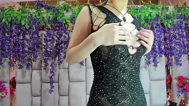 Snapshot of Aurora_18 chatting on 01/31/25, 12:17 Aurora 18 online show from 01/31/25, 12:17