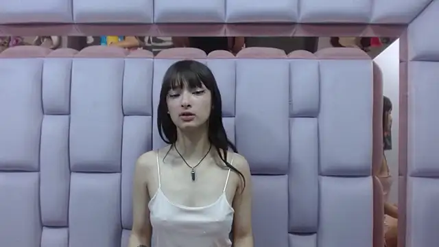 Snapshot of Aurora_18 chatting on 02/01/25, 09:29 Aurora 18 online show from 02/01/25, 09:29